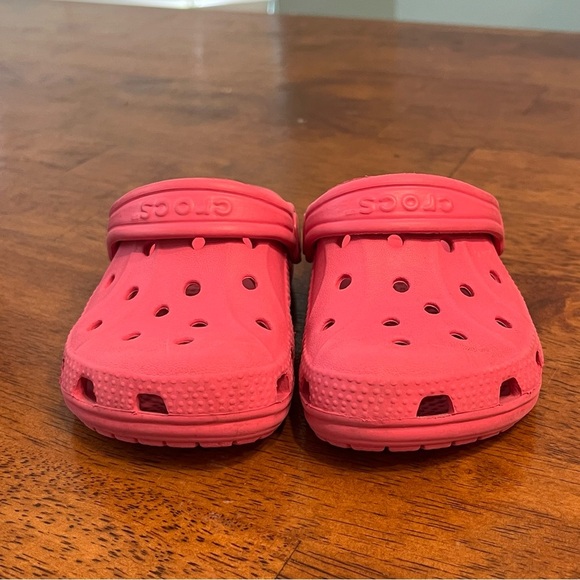 Crocs Dark Pink clog sandal shoe size 6-7 - Picture 4 of 10